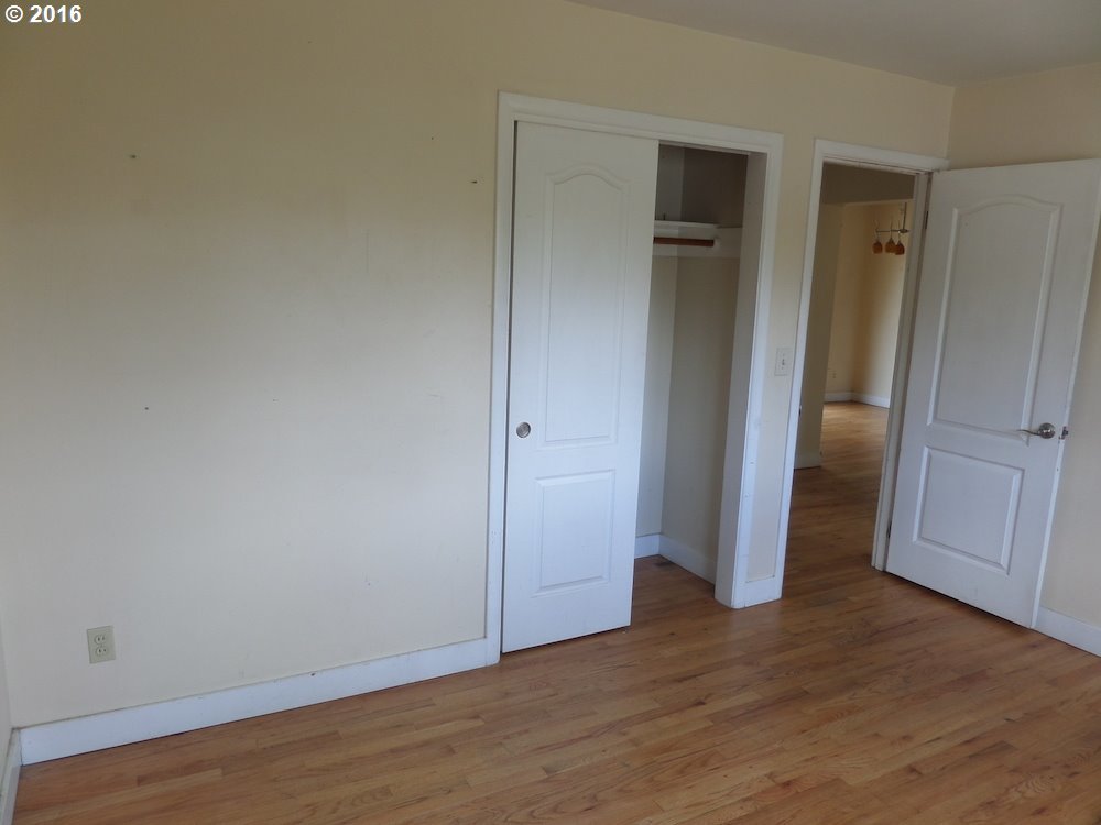 16211 Southeast Taggart Street Portland, OR 97236 - Photo 8 of 19