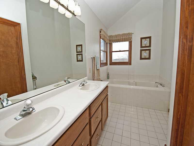 685 Valencia Road Mars, PA 16046 - Photo 17 of 25