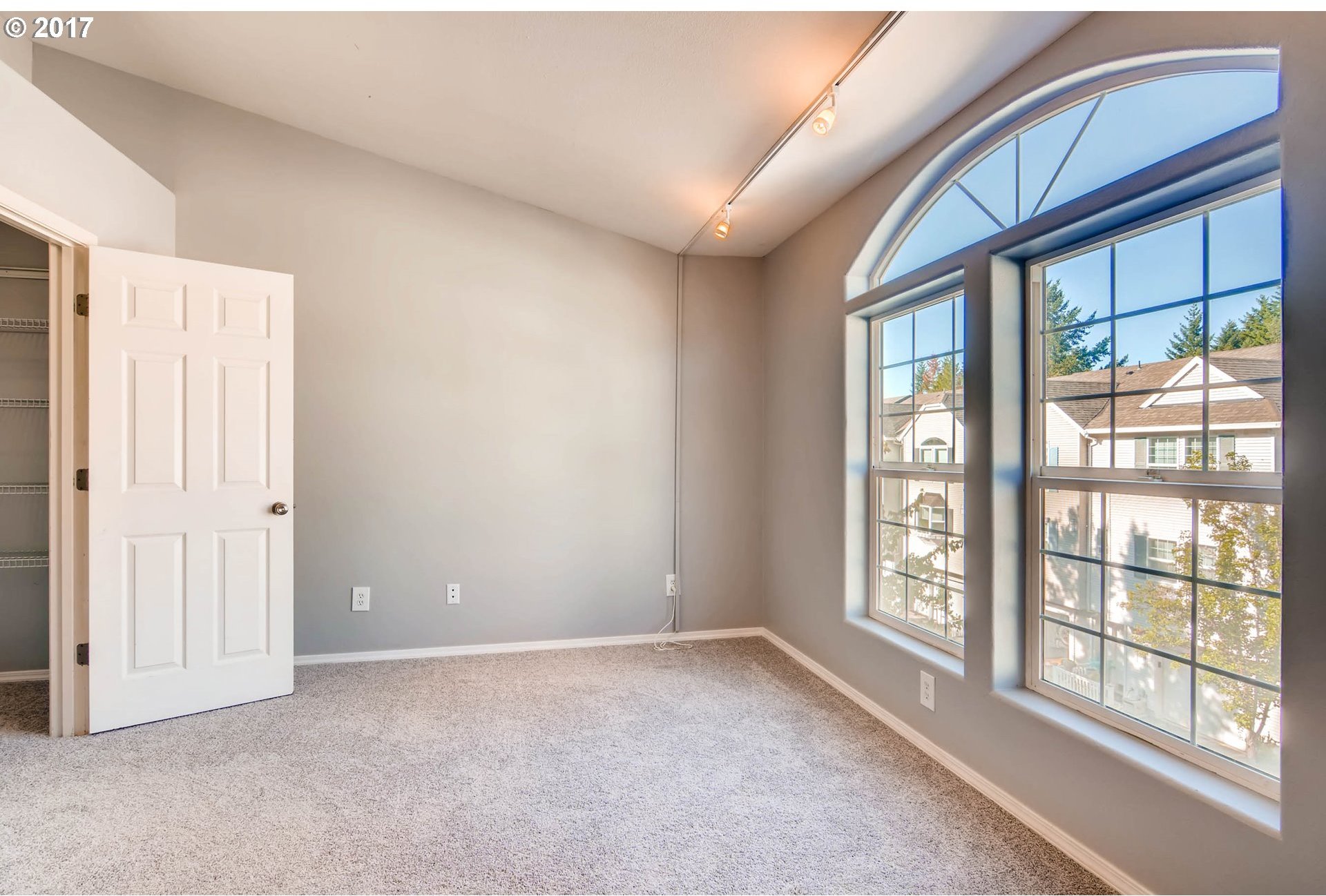 14280 Southwest Cougar Ridge Drive Beaverton, OR 97008 - Photo 17 of 24