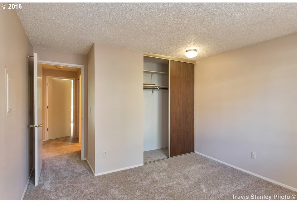 12620 Northwest Barnes Road, Unit 8 Portland, OR 97229 - Photo 2 of 16 Gallery Image 2
