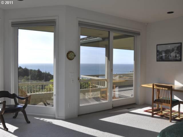 96469 Ridgeway Street Brookings, OR 97415 - Photo 11 of 16