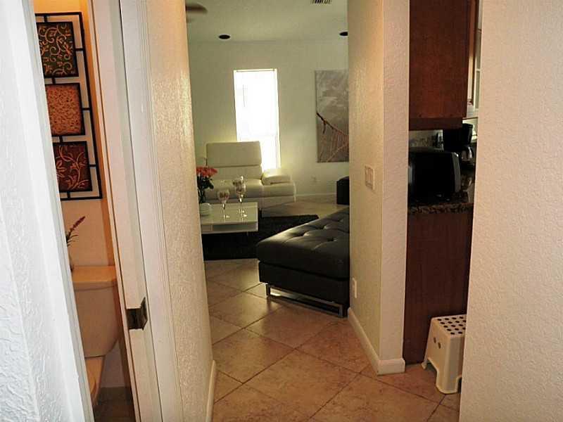 760 Falling Water Road Weston, FL 33326 - Photo 16 of 35