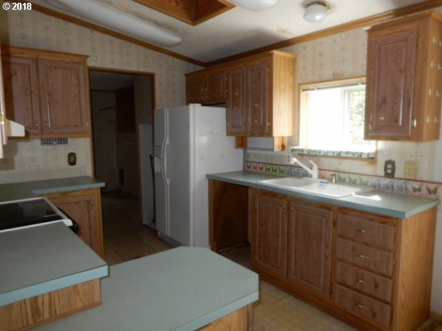 107 Pine Tree Loop Florence, OR 97439 - Photo 6 of 20 Gallery Image 6