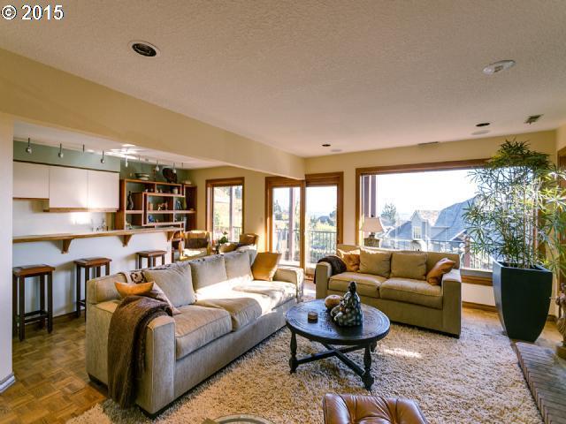 970 Southwest Summit View Court Portland, OR 97225 - Photo 11 of 16 Gallery Image 11