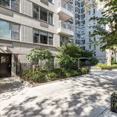 $900,000 | 2 5th Avenue, Unit COMMERCIAL | Greenwich Village