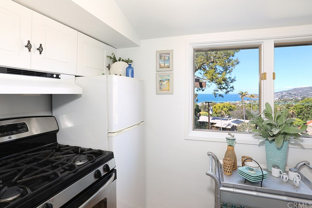 581 Diamond Street Laguna Beach, CA 92651 - Photo 28 of 51