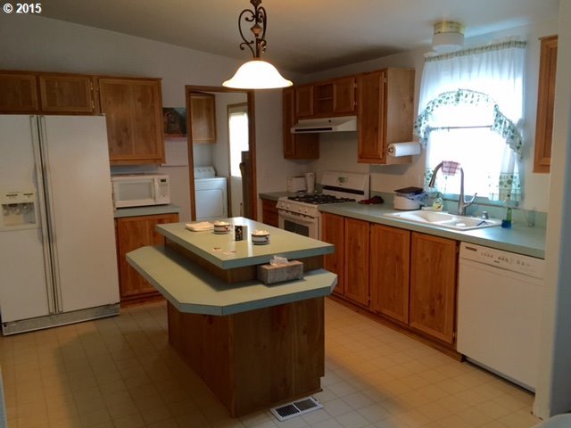 409 Southwest 11th Street Pendleton, OR 97801 - Photo 16 of 19