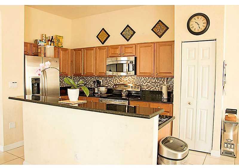 22033 Southwest 95th Place Miami, FL 33190 - Photo 8 of 18