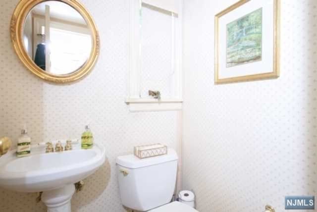 51 Dryden Road Montclair, NJ 07043 - Photo 12 of 24