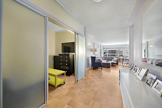 60 East 8th Street, Unit 22A Manhattan, NY 10003 - Photo 3 of 7