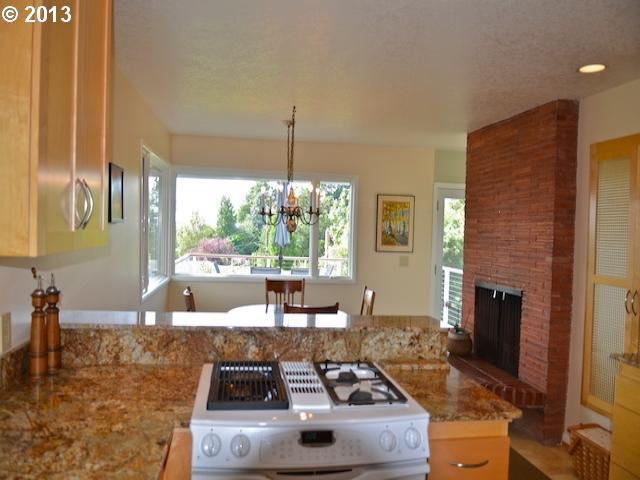 4545 Southwest 27th Avenue Portland, OR 97239 - Photo 9 of 16 Gallery Image 9