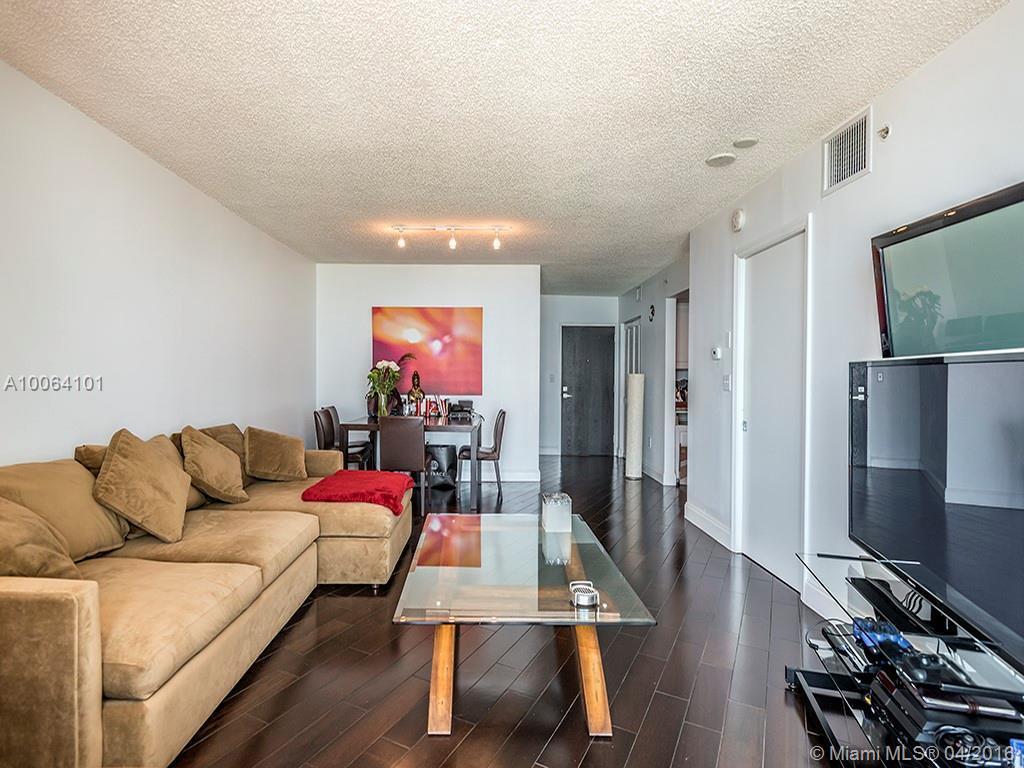 90 Alton Road, Unit 2707 Miami Beach, FL 33139 - Photo 5 of 8