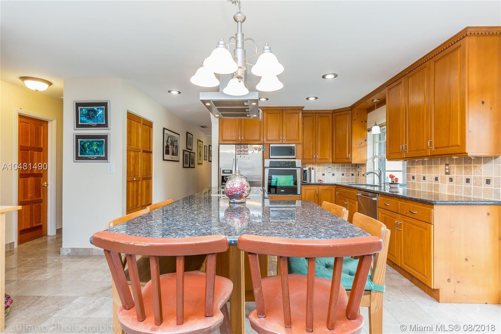 112 Kensington Road Hollywood, FL 33021 - Photo 14 of 47 Gallery Image 14