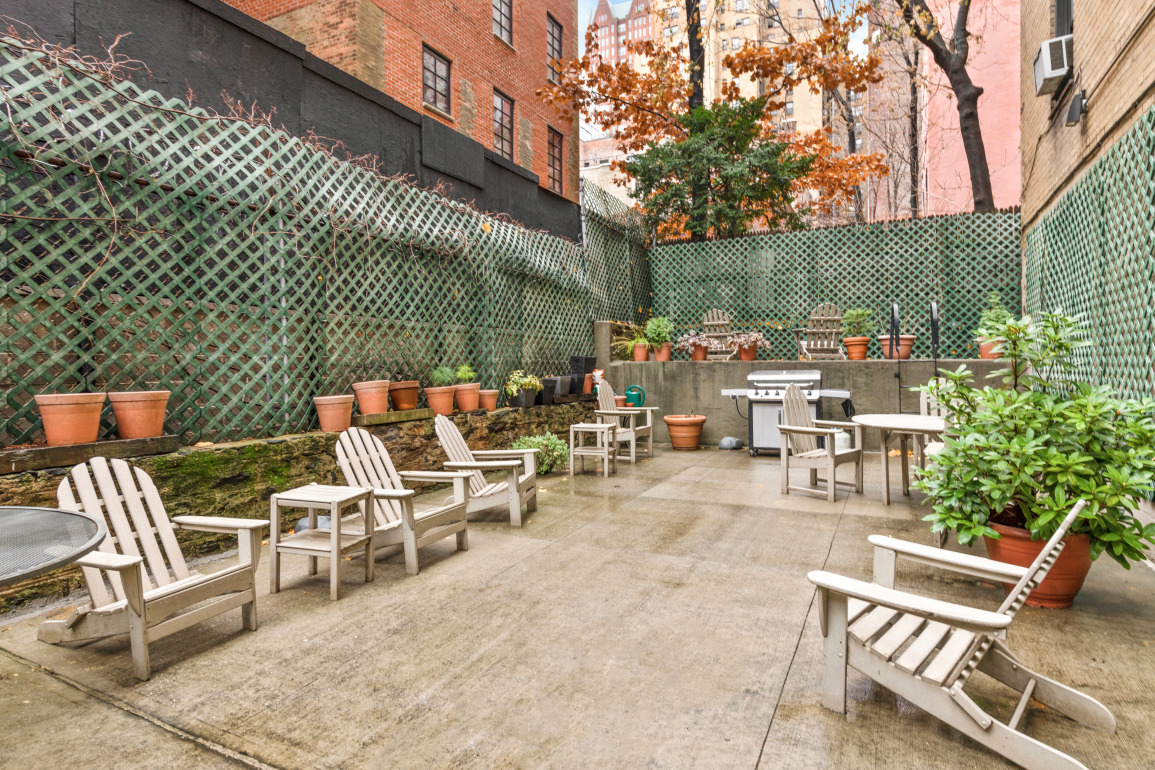 240 E 79th St, Manhattan, NY 10075 - Photo 4 of 7