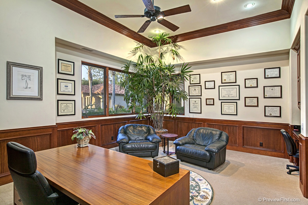 18050 Rancho La Cima Drive Rancho Santa Fe, CA 92067 - Photo 10 of 19