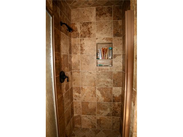 441 King Ridge Drive Collierville, TN 38017 - Photo 13 of 24 Separate shower with new tile!