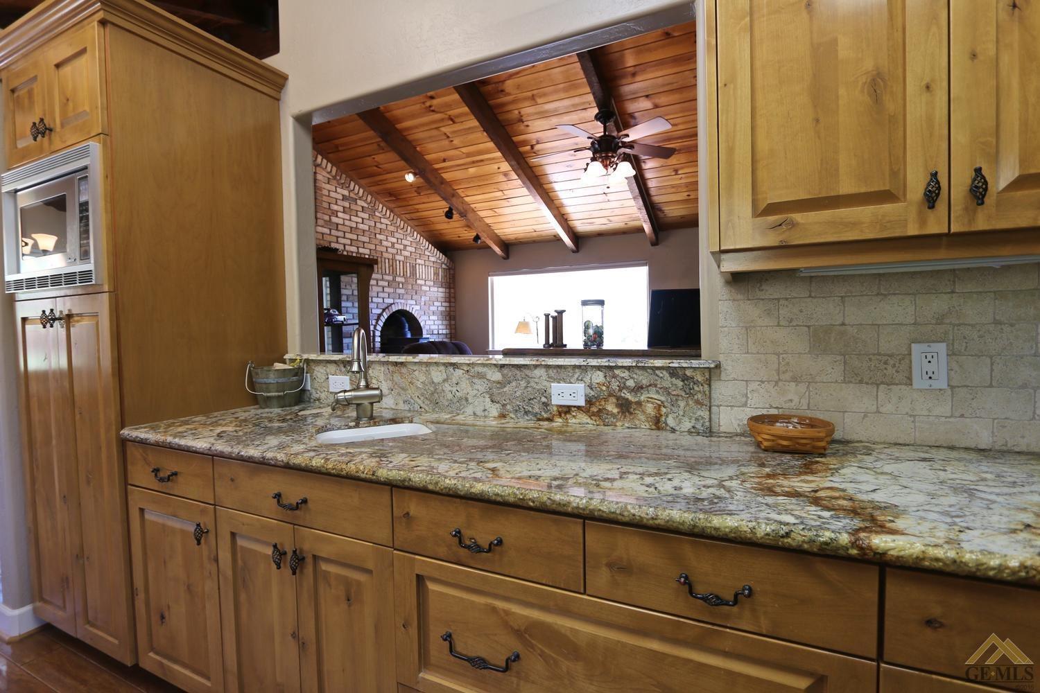 28060 Cumberland Road Tehachapi, CA 93561 - Photo 11 of 36