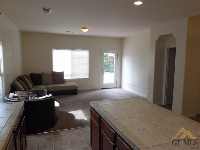 2220 Sosa Drive Bakersfield, CA 93313 - Photo 11 of 25