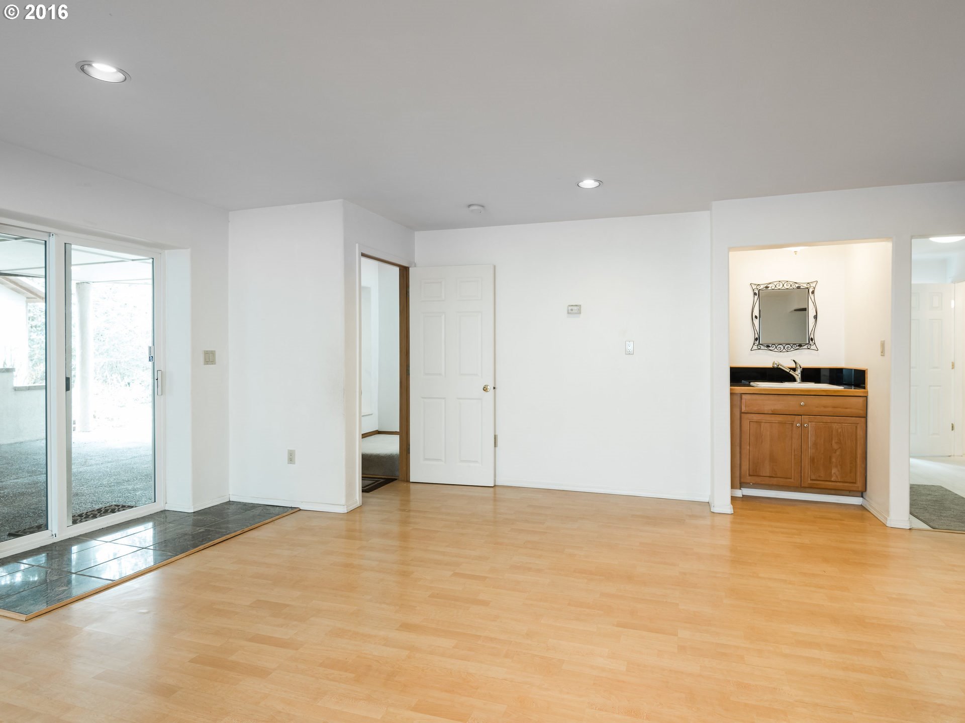 9750 Southwest Durham Road Tigard, OR 97224 - Photo 15 of 21 Gallery Image 15