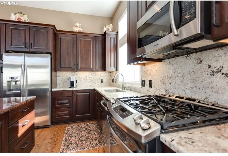 8325 Southwest Sunstone Loop Beaverton, OR 97007 - Photo 19 of 32 Gallery Image 19