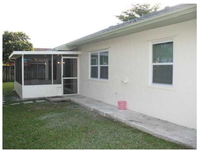 20654 Carousel Circle West Boca Raton, FL 33434 - Photo 8 of 8