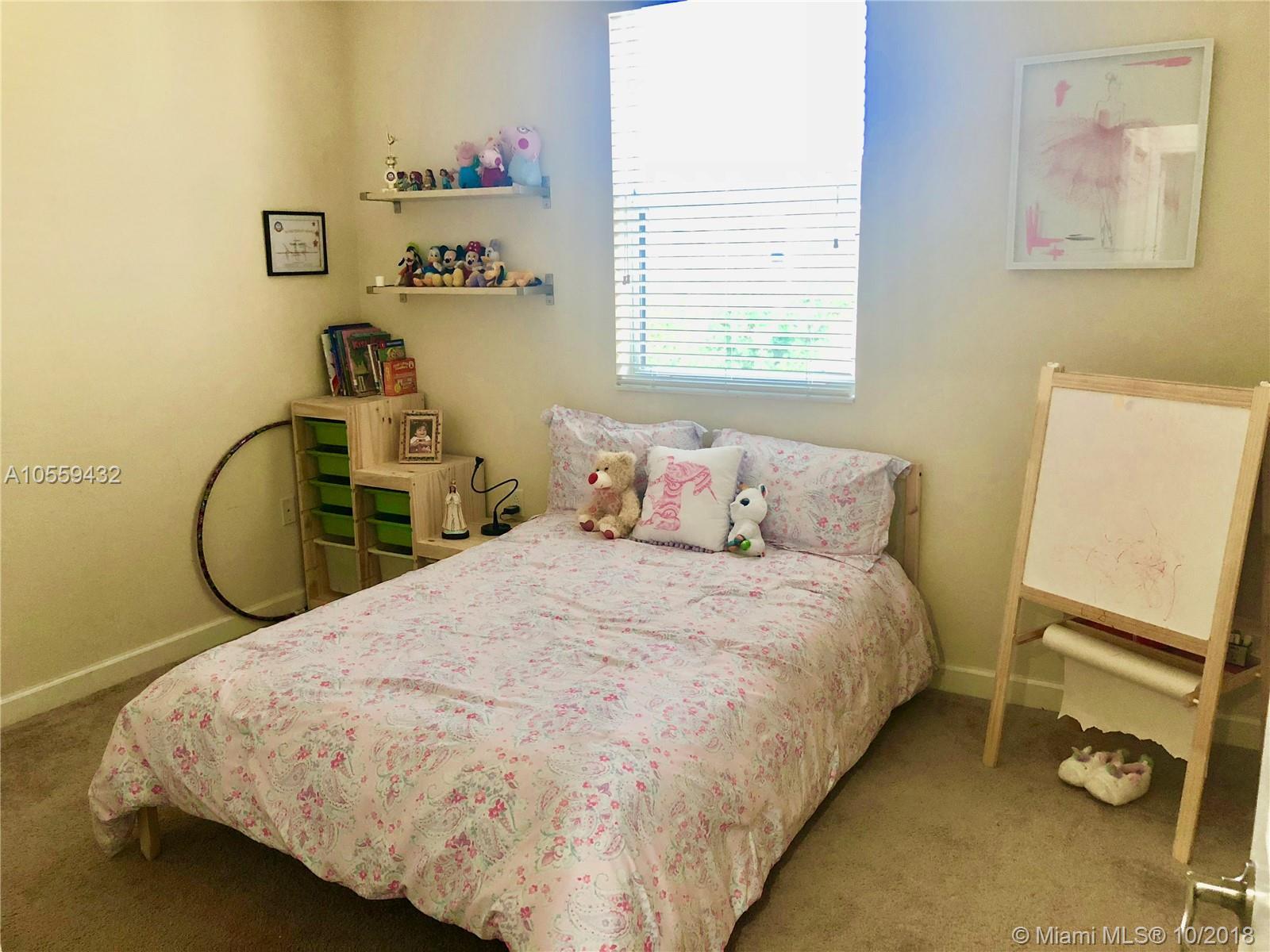 17035 Southwest 96th Street Miami, FL 33196 - Photo 14 of 20