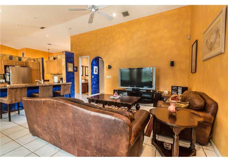 Silver Lakes Pembroke Pines, FL 33029 - Photo 10 of 26