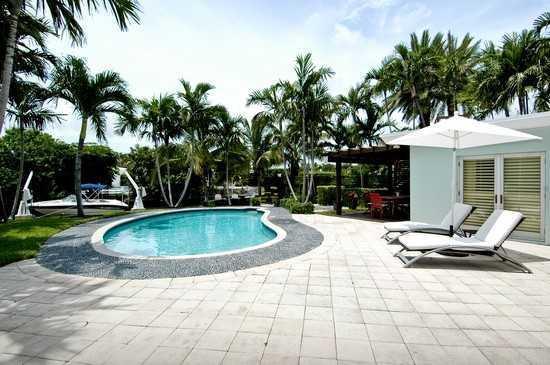 1500 Cleveland Road Miami Beach, FL 33141 - Photo 22 of 25
