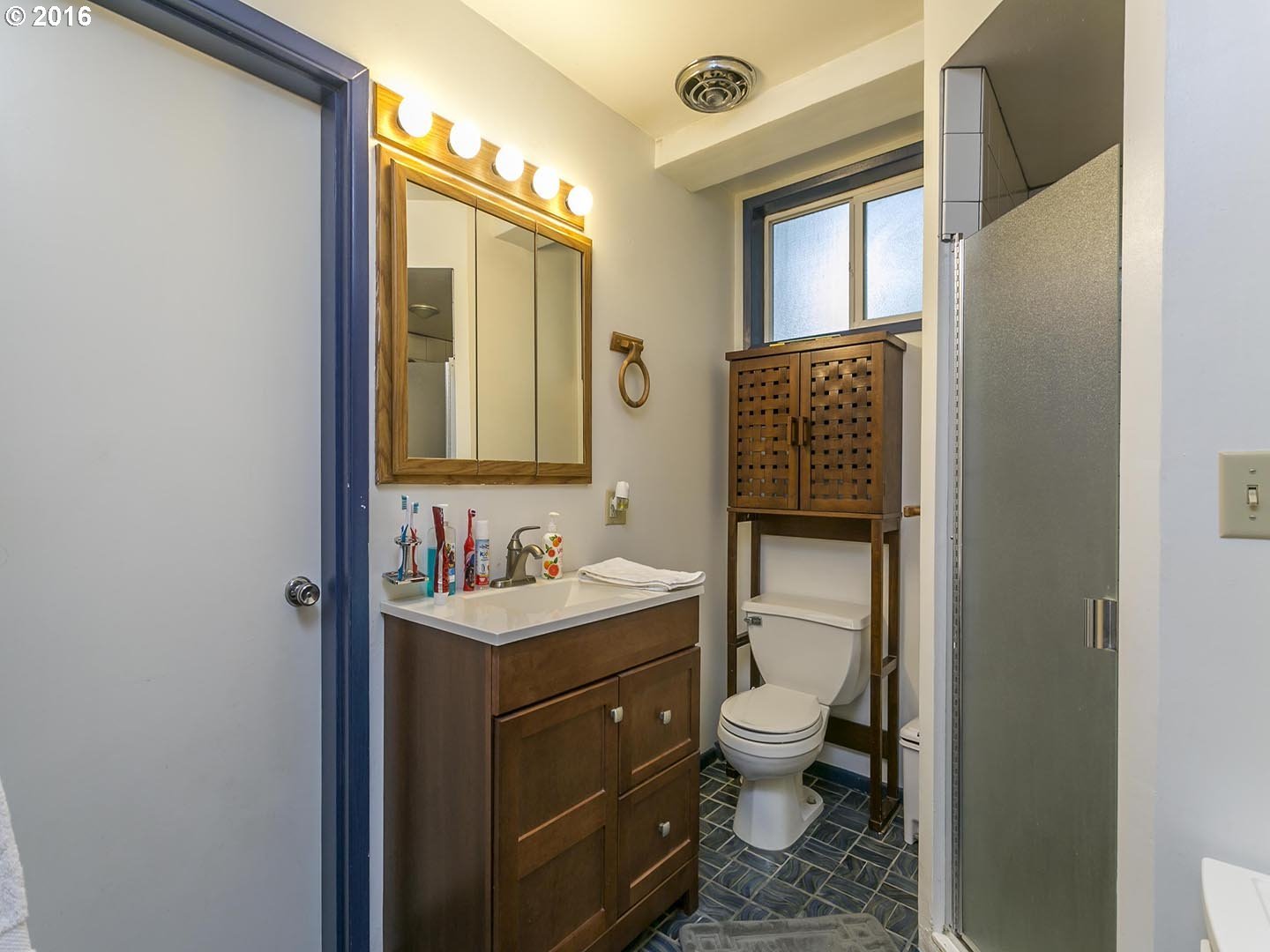 18120 Southwest McCormick Hill Road Hillsboro, OR 97123 - Photo 16 of 29 Gallery Image 16