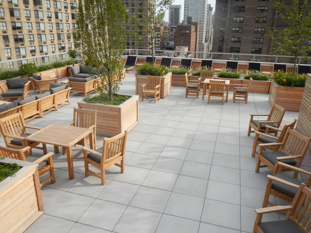 360 E 72nd St, Manhattan, NY 10021 - Photo 3 of 4