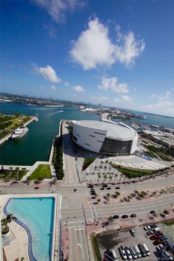 888 Biscayne Boulevard, Unit 2702 Miami, FL 33132 - Photo 9 of 14