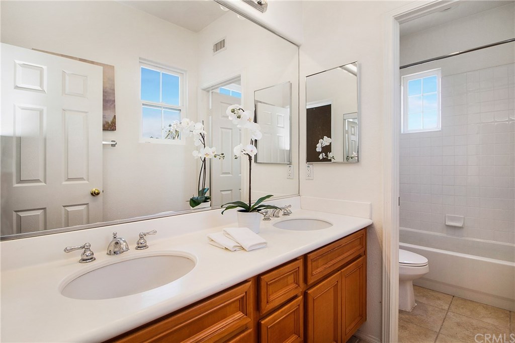 2708 Hibiscus Costa Mesa, CA 92626 - Photo 14 of 24