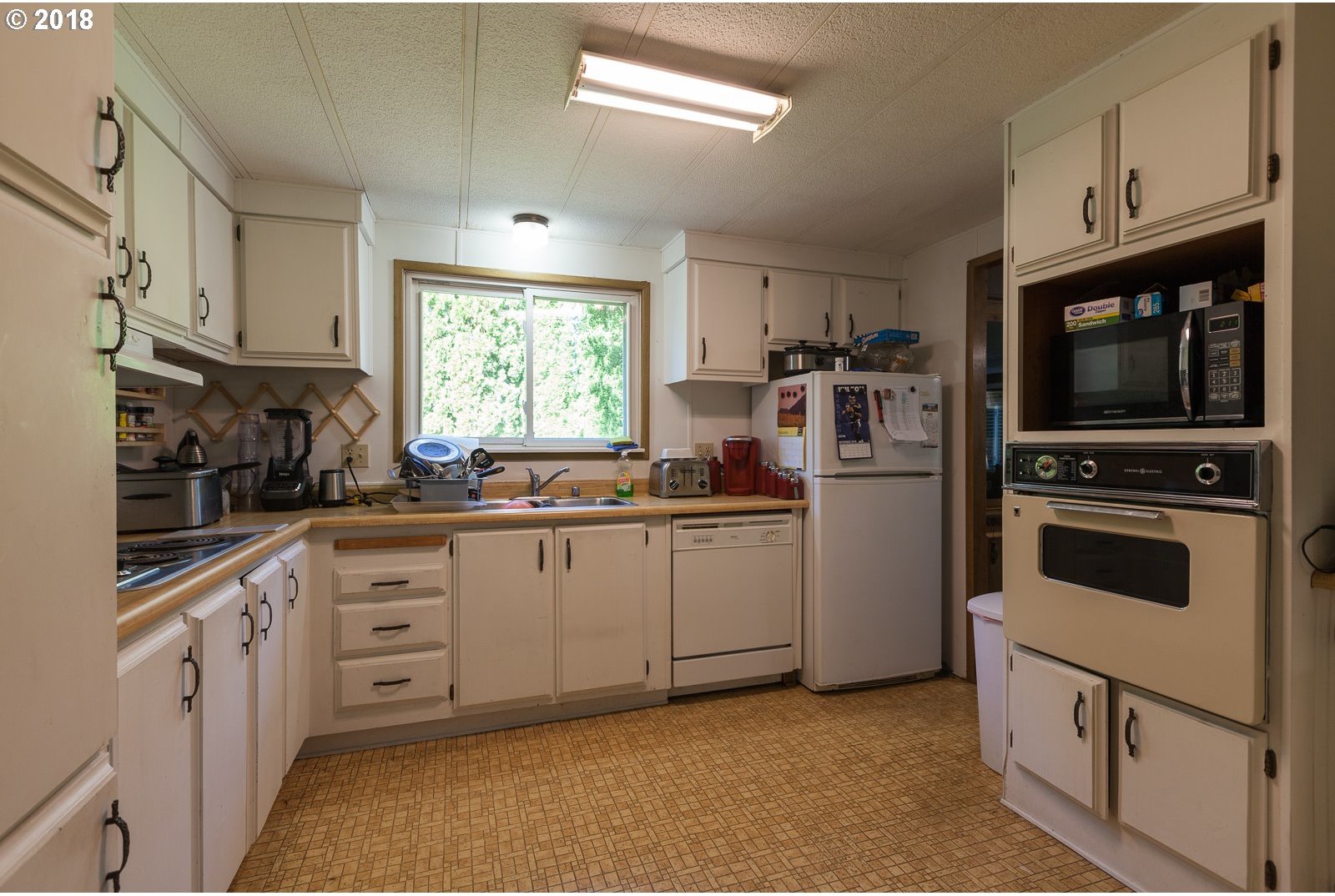 3336 Wyeast Road Hood River, OR 97031 - Photo 14 of 32 Gallery Image 14
