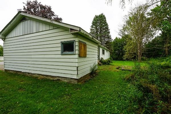 109 Clinton Road Sterling, MA 01564 - Photo 6 of 30 Gallery Image 6