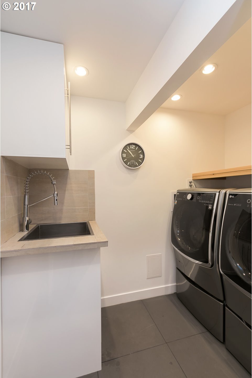 1315 Southwest Rivington Drive Portland, OR 97201 - Photo 19 of 28 Gallery Image 19