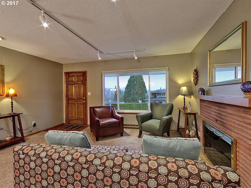10685 Northwest Dumar Lane Portland, OR 97229 - Photo 9 of 16 Gallery Image 9