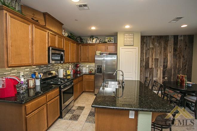 6016 Turquoise Ridge Drive Bakersfield, CA 93313 - Photo 15 of 40 Gallery Image 15