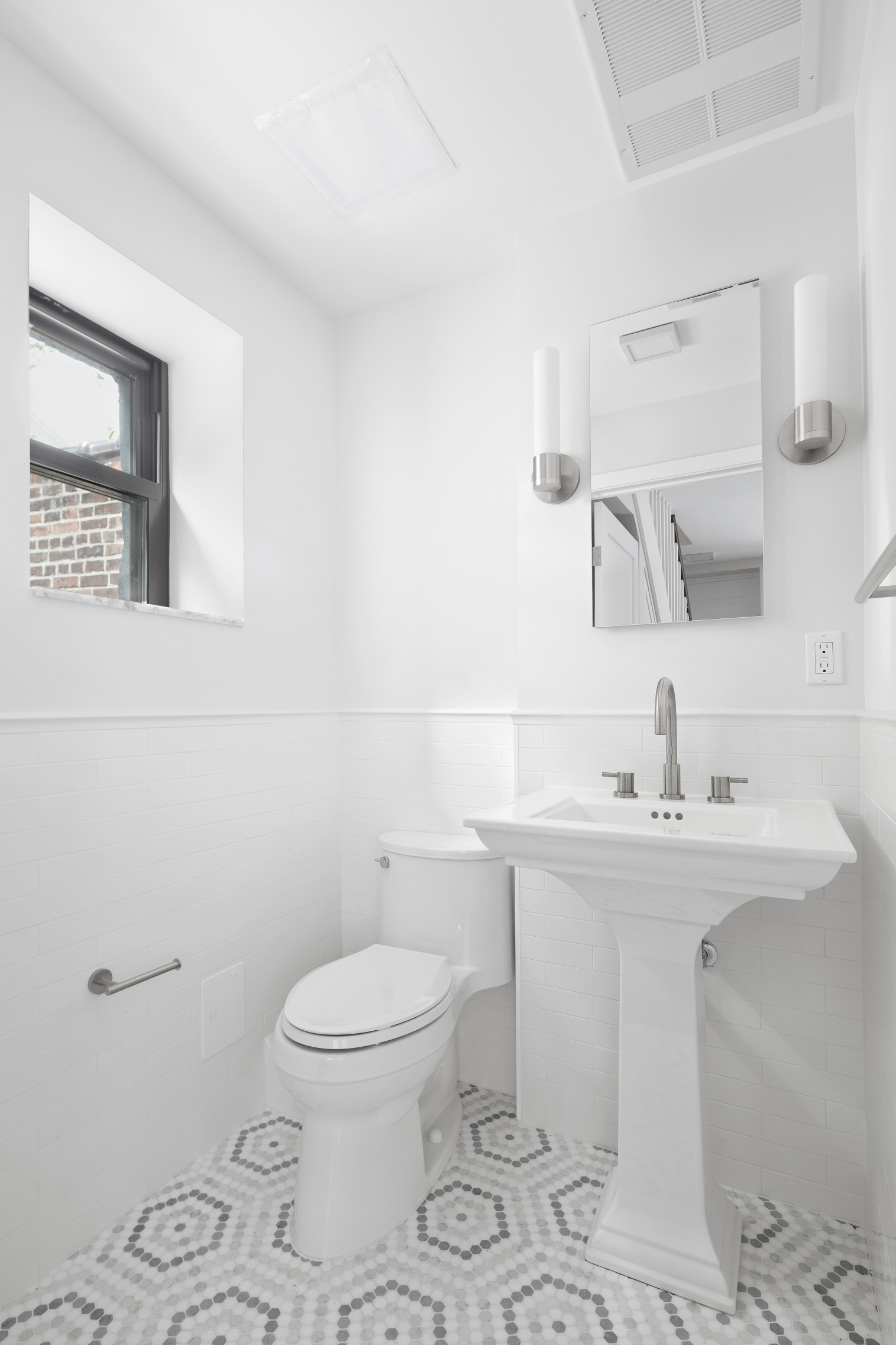 273 Mott Street, Unit CARRIAGE Manhattan, NY 10012 - Photo 9 of 11