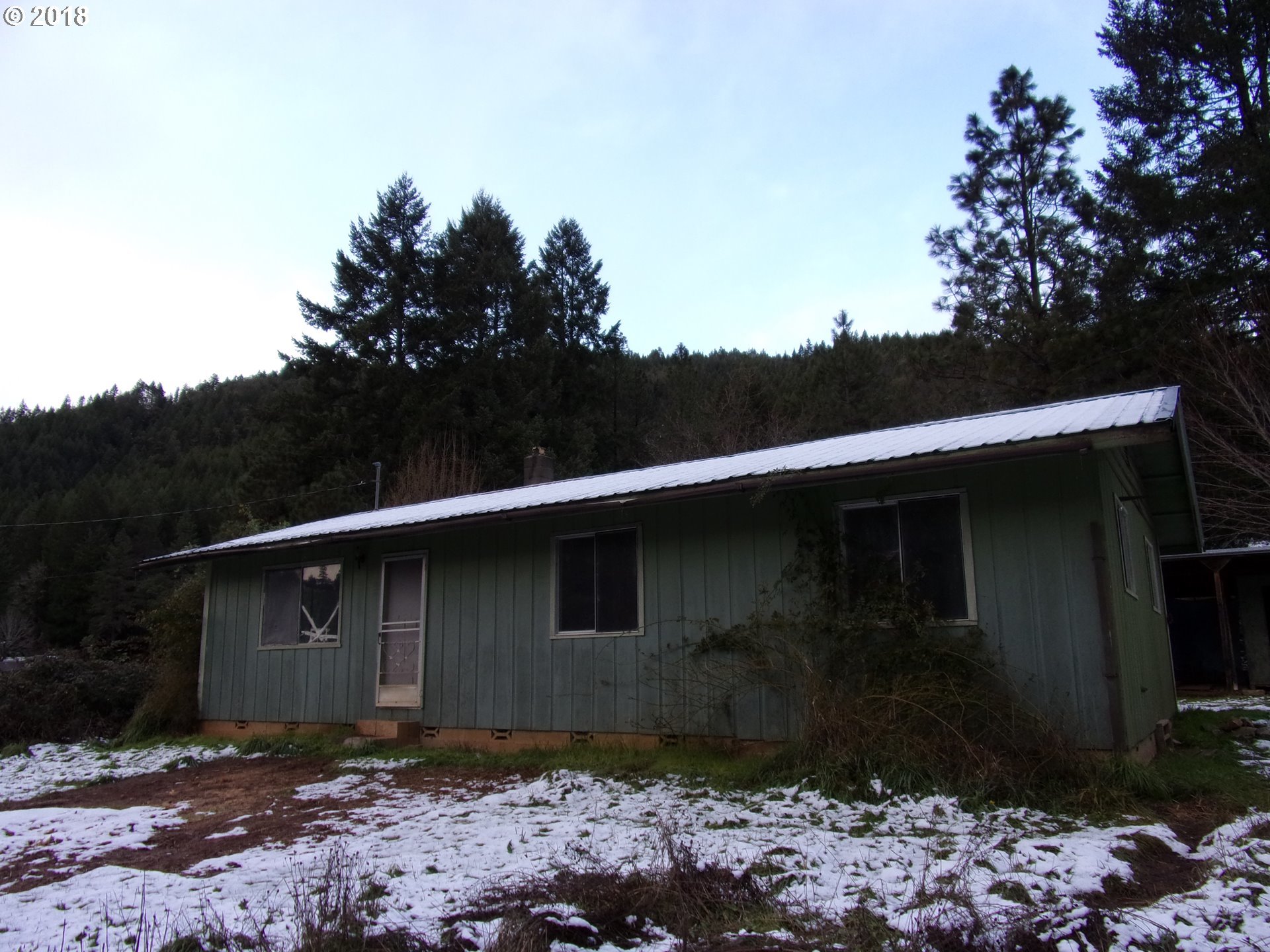 4089 Reuben Road Glendale, OR 97442 - Photo 7 of 11 Gallery Image 7