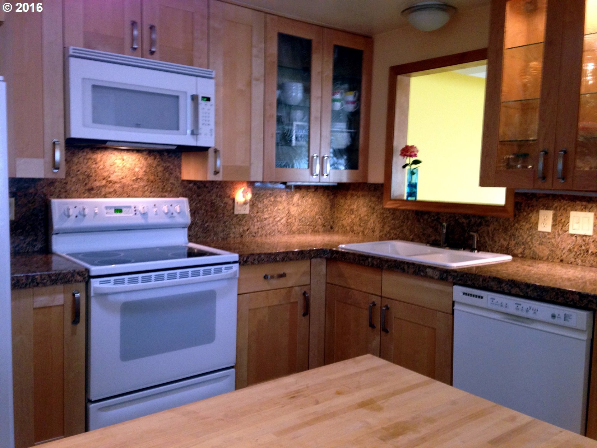 1216 Stanfield Road Woodburn, OR 97071 - Photo 7 of 28 Gallery Image 7