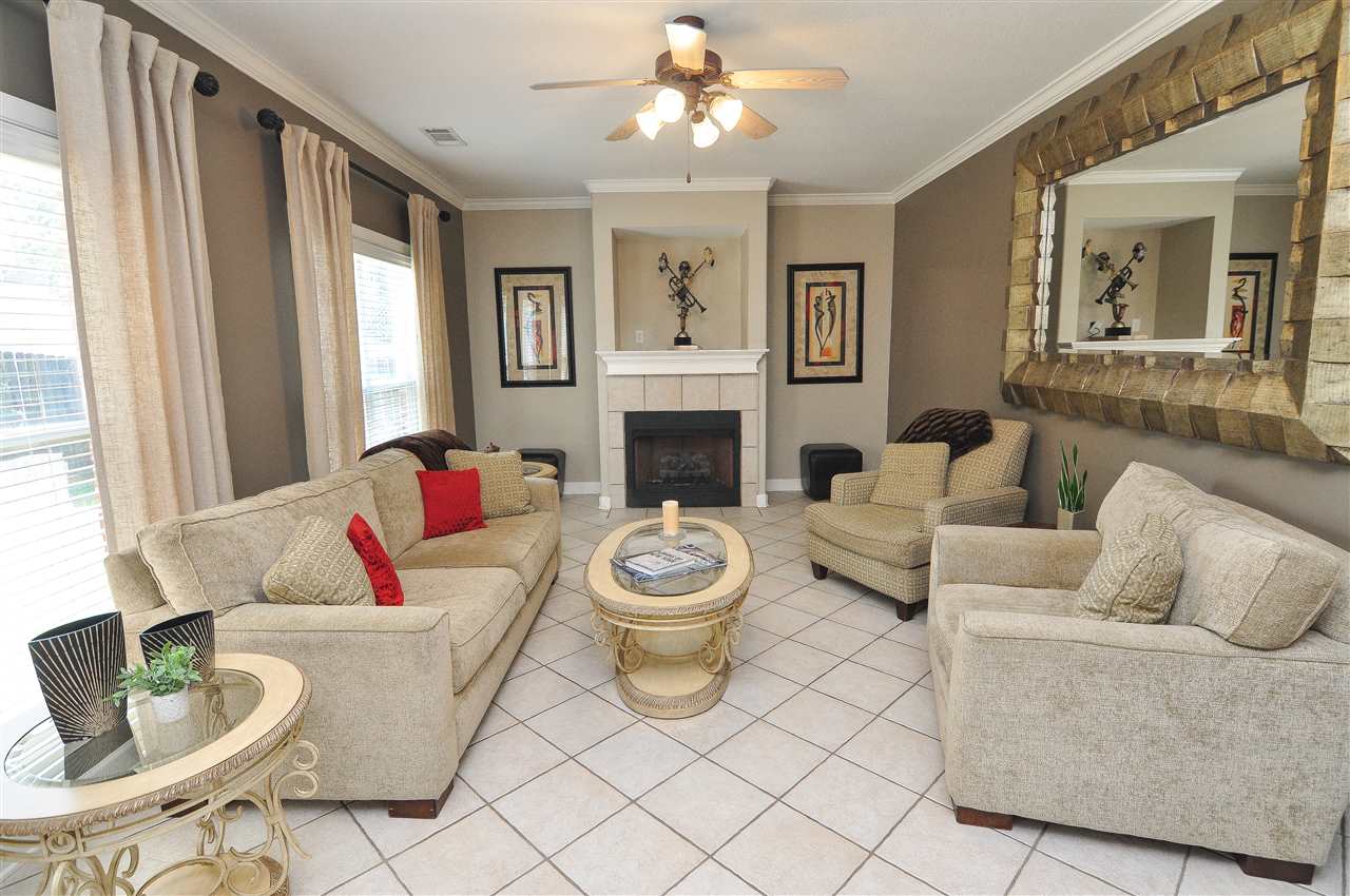 1081 Macon Hall Road Cordova, TN 38018 - Photo 9 of 25 Cozy hearth room opens to the kitchen, breakfast and great room areas.