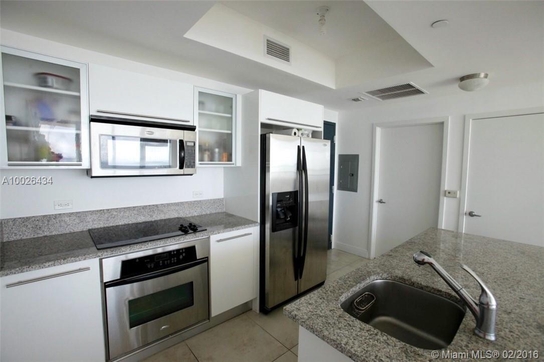 888 Biscayne Boulevard, Unit 2702 Miami, FL 33132 - Photo 4 of 14