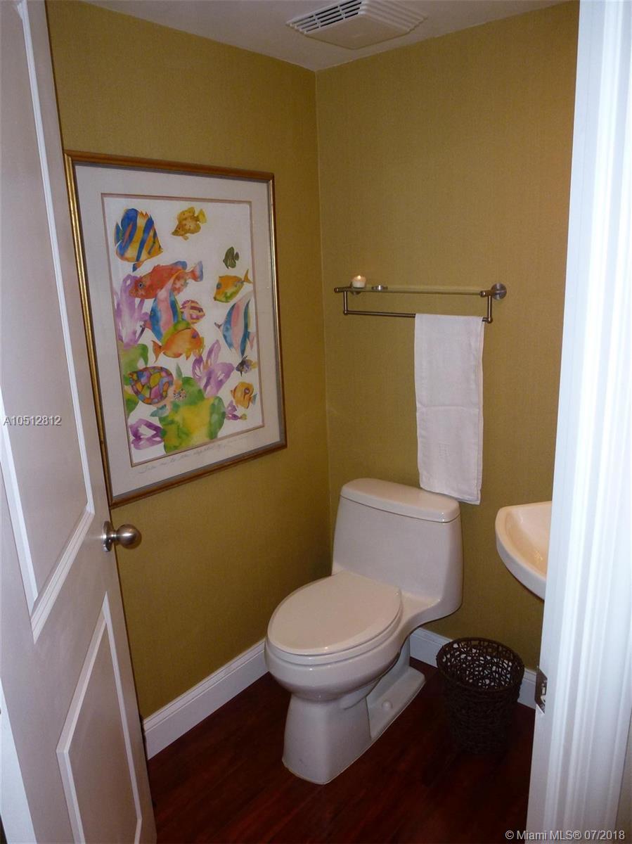 520 Brickell Key Drive, Unit A601 Miami, FL 33131 - Photo 17 of 23