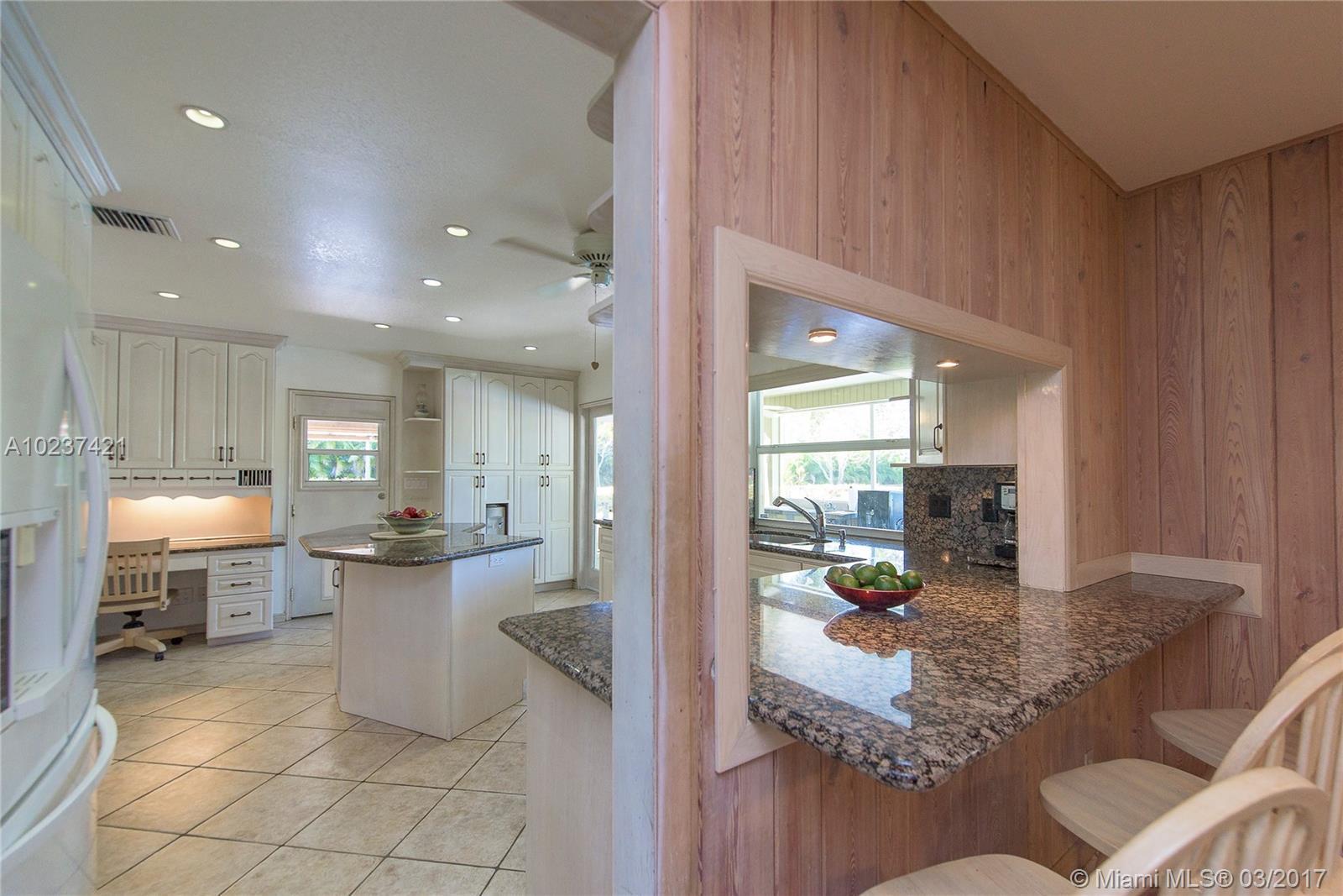 14631 Luray Road Southwest Ranches, FL 33330 - Photo 8 of 31