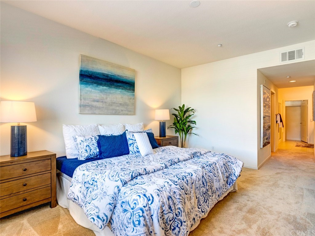 5450 Strand, Unit 202 Hawthorne, CA 90250 - Photo 8 of 28