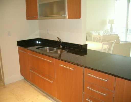 400 Alton Road, Unit 2005 Miami Beach, FL 33139 - Photo 3 of 16