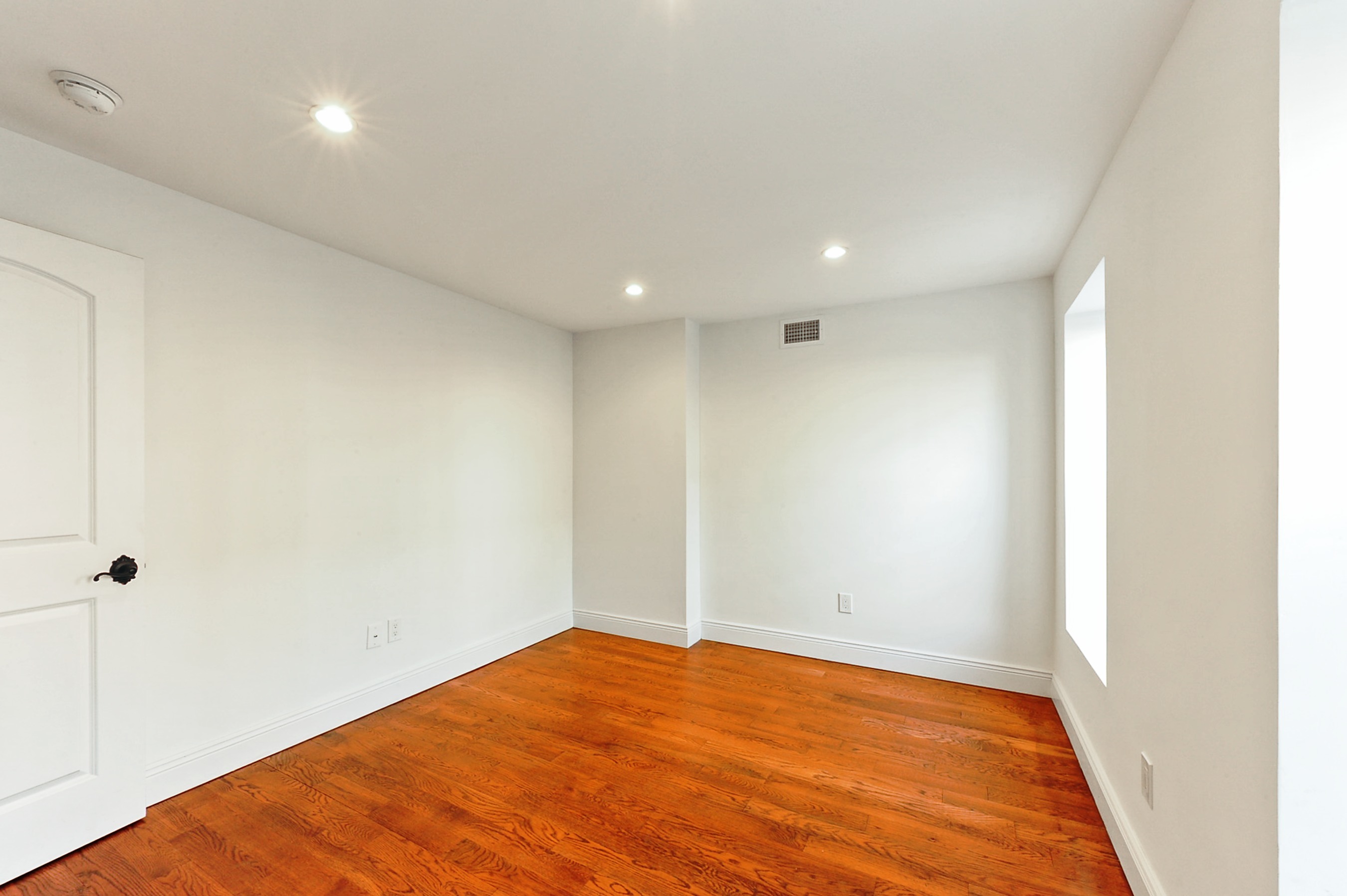 194 Van Buren Street Brooklyn, NY 11221 - Photo 14 of 17