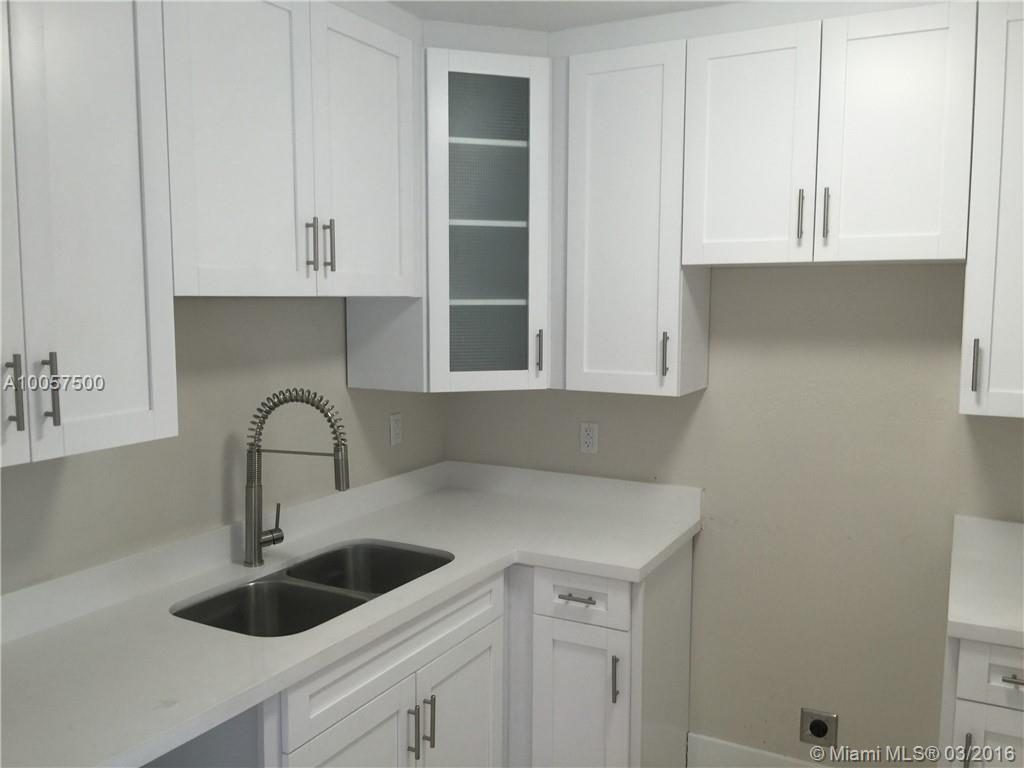 7385 Southwest 38th Street Miami, FL 33155 - Photo 3 of 7