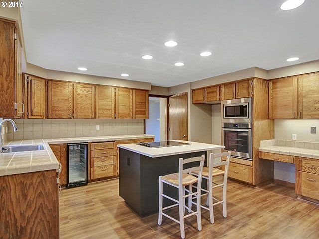 550 South Riverside Street Portland, OR 97219 - Photo 6 of 26 Gallery Image 6