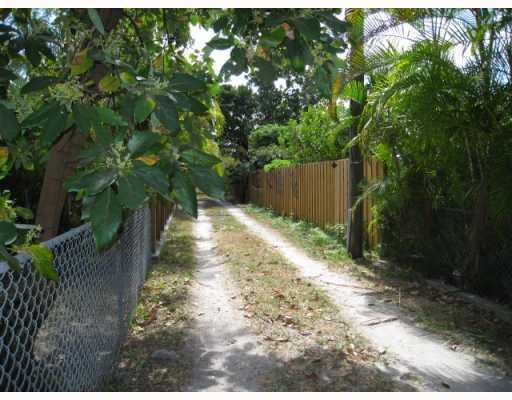 130 Southwest 23rd Road Miami, FL 33129 - Photo 4 of 15